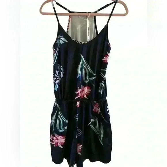 Floral Hawaiian Romper NWT - Picture 1 of 3
